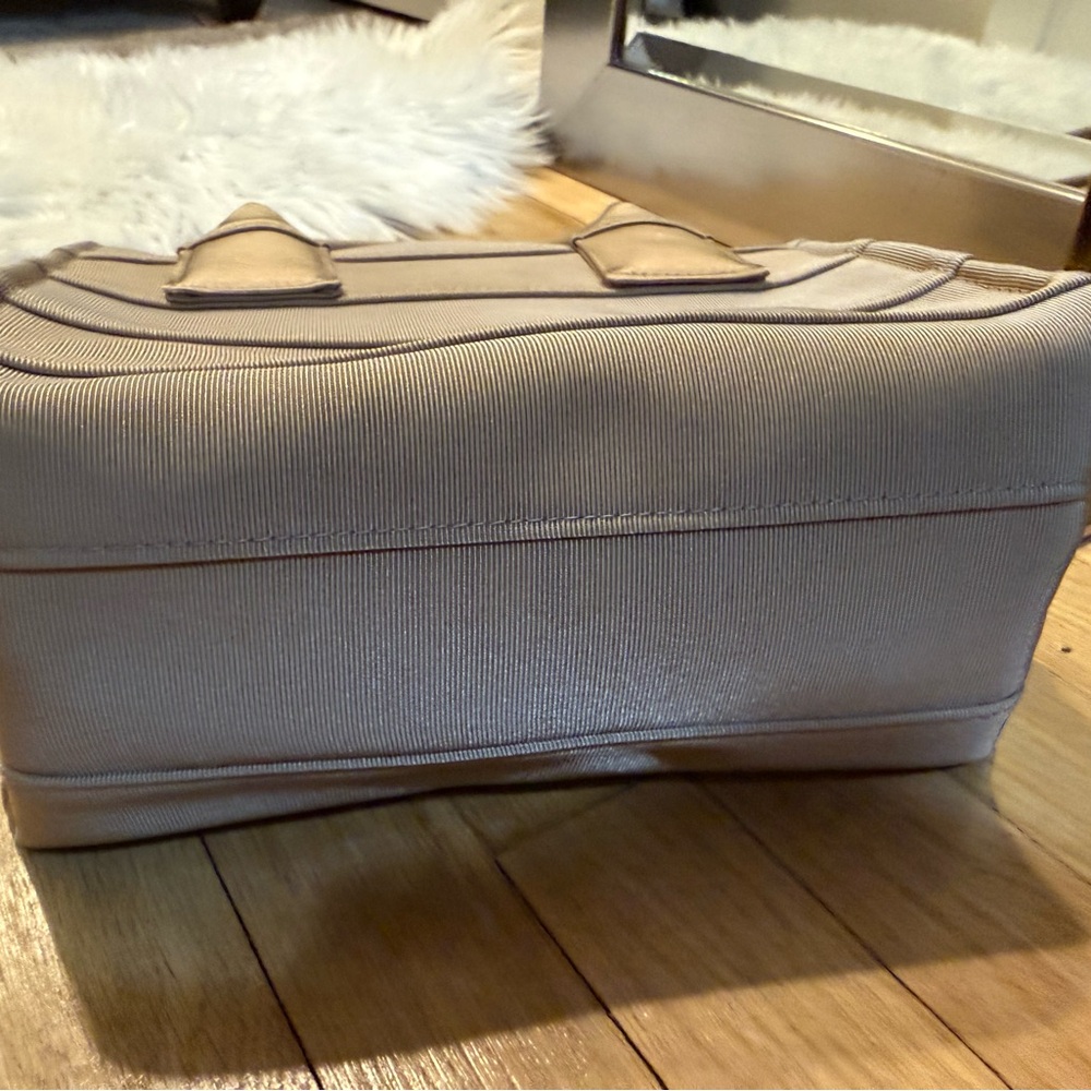 Salvatore Ferragamo Beige Tote Bag - Picture 9 of 10